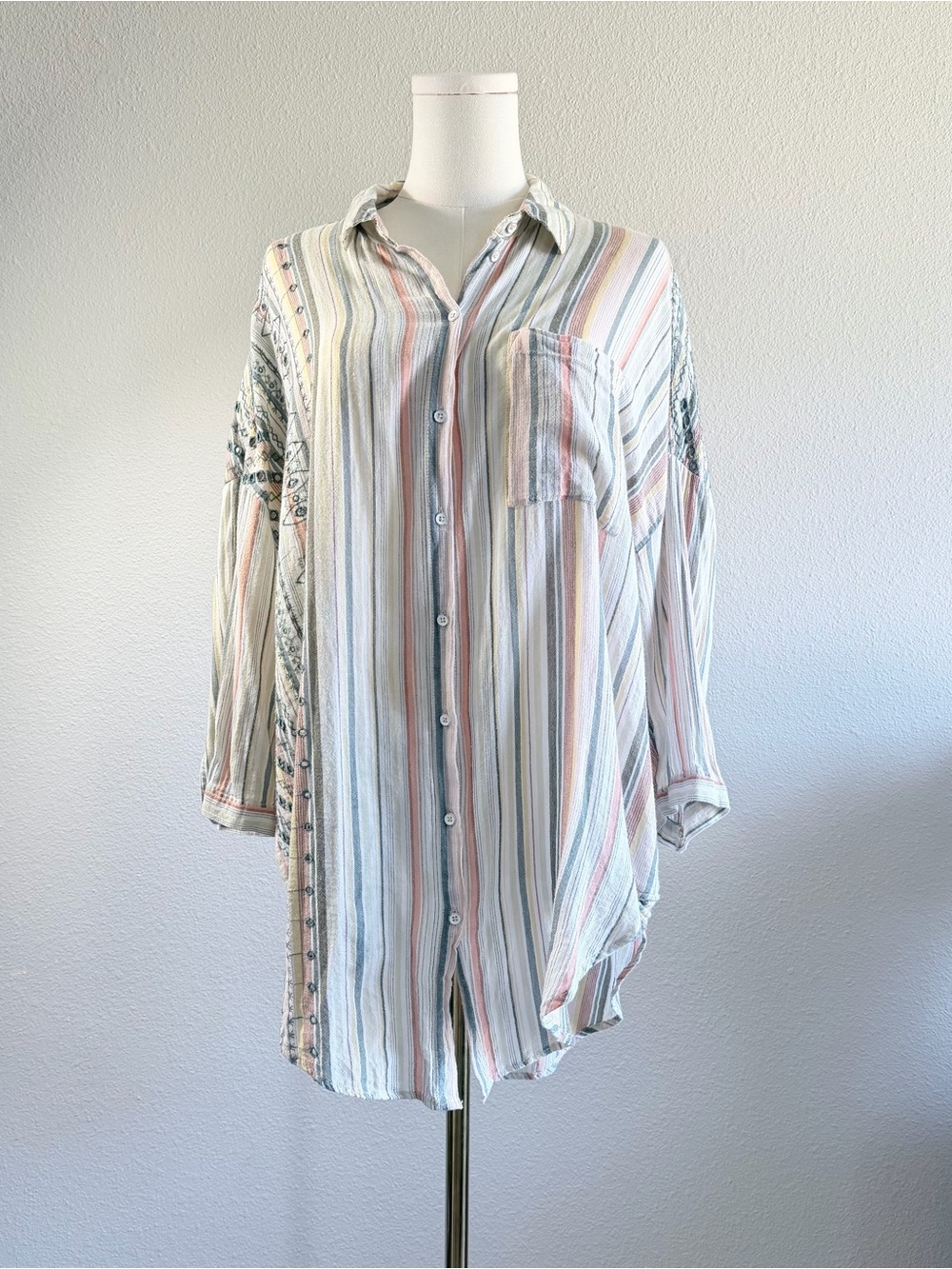 Anthropologie Akemi‎ + Kin Striped Embroidered Eyelet Oversized Shirt M/L Boho